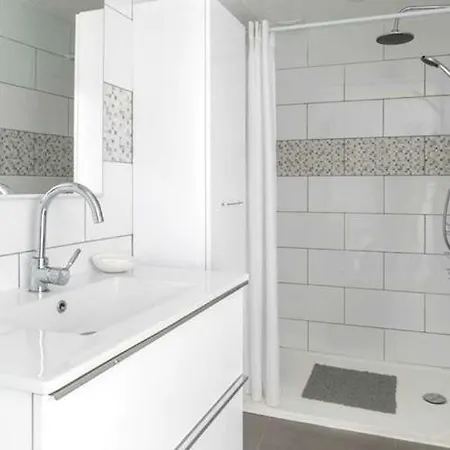 L'ile-rousse Sleeps 2 Air Con T805832 LʼÎle-Rousse