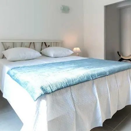 L'ile-rousse Sleeps 2 Air Con T805832 *
